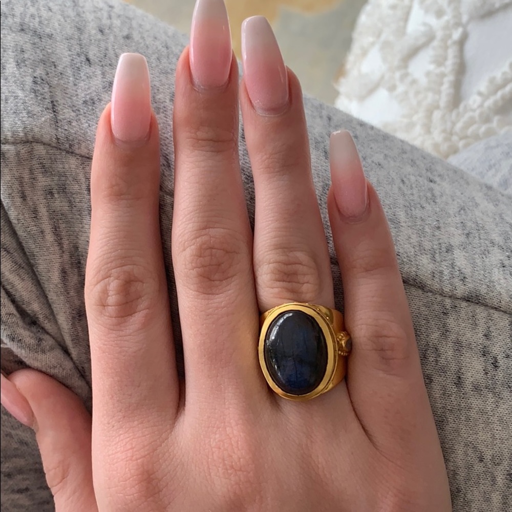Julie Vos Ring